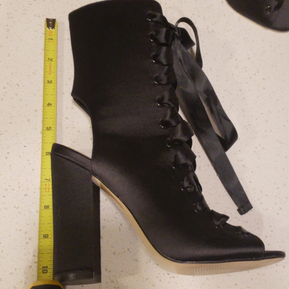 Akira Open Toe Wedge - Picture 7 of 7